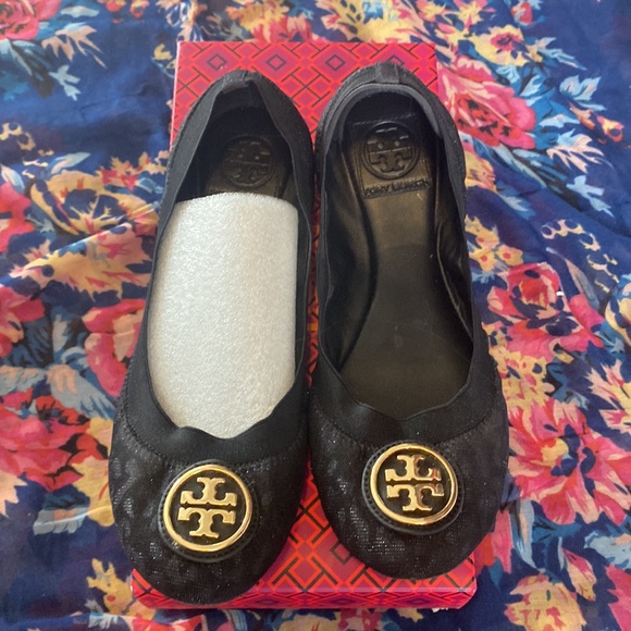 Tory Burch Caroline 2- black Leopard Print ballet flats. - Picture 2 of 3